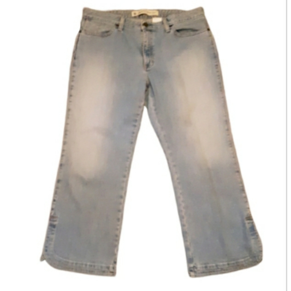 {GAP} Cropped Boot Cut Jean